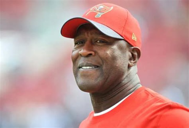 Lovie Smith Net Worth 2024