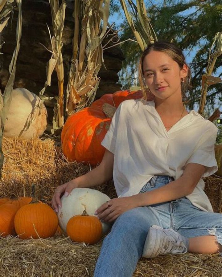 Madelyn Lance Net Worth