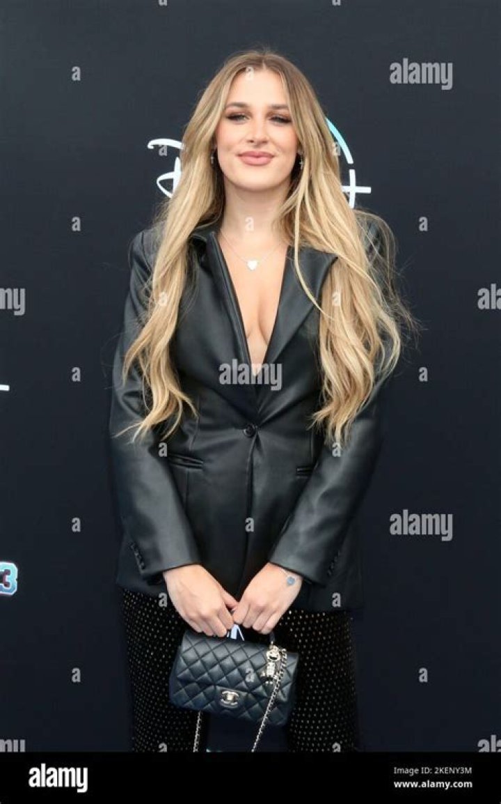 Madi Monroe Calls Out Girls on Instagram for Hitting on Her Boyfriend