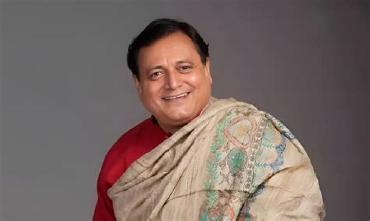 Manoj Joshi – Biography, Facts & Life Story