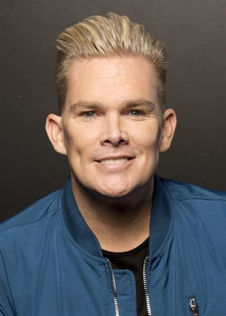 Mark Mcgrath – Biography, Facts & Life Story