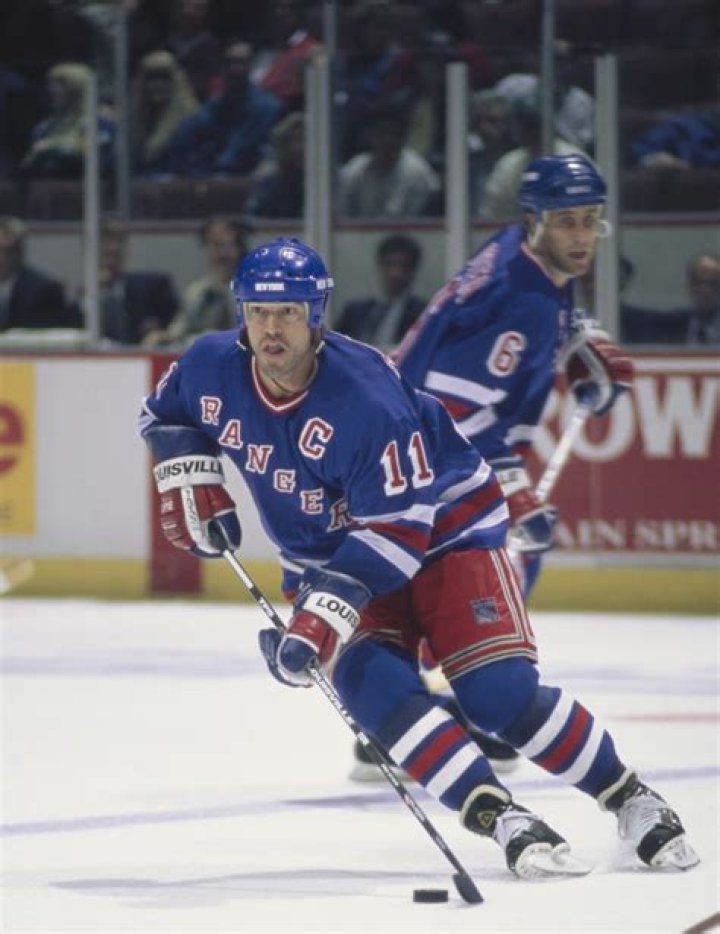 Mark Messier Net Worth – How Much is Mark Messier Worth?