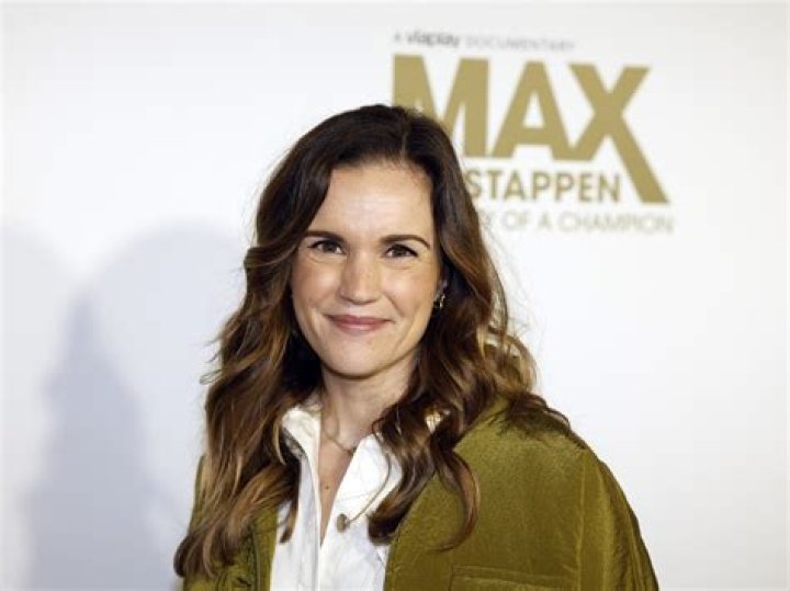 Marly Van Der Velden Net Worth