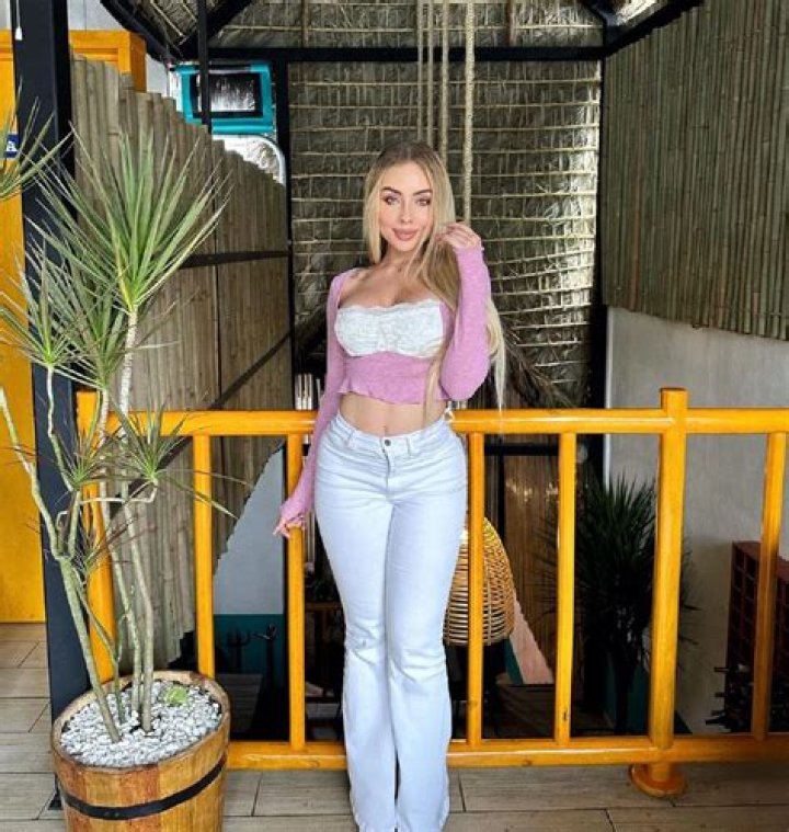 Maya Nazor – Model | Wiki, Age, Height, Net Worth, Relationship, Ethnicity, Career