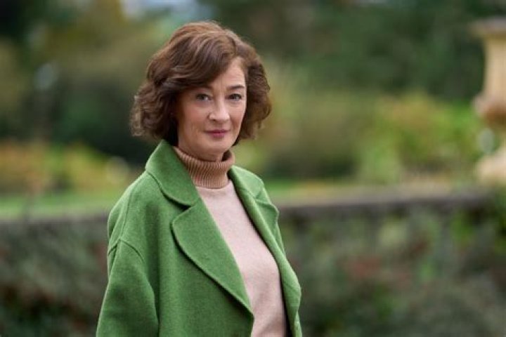 Moira Kelly – Actress | How Old Is She In 2023? Wiki, Age, Height, Net Worth, Relationship, Ethnicity, Career