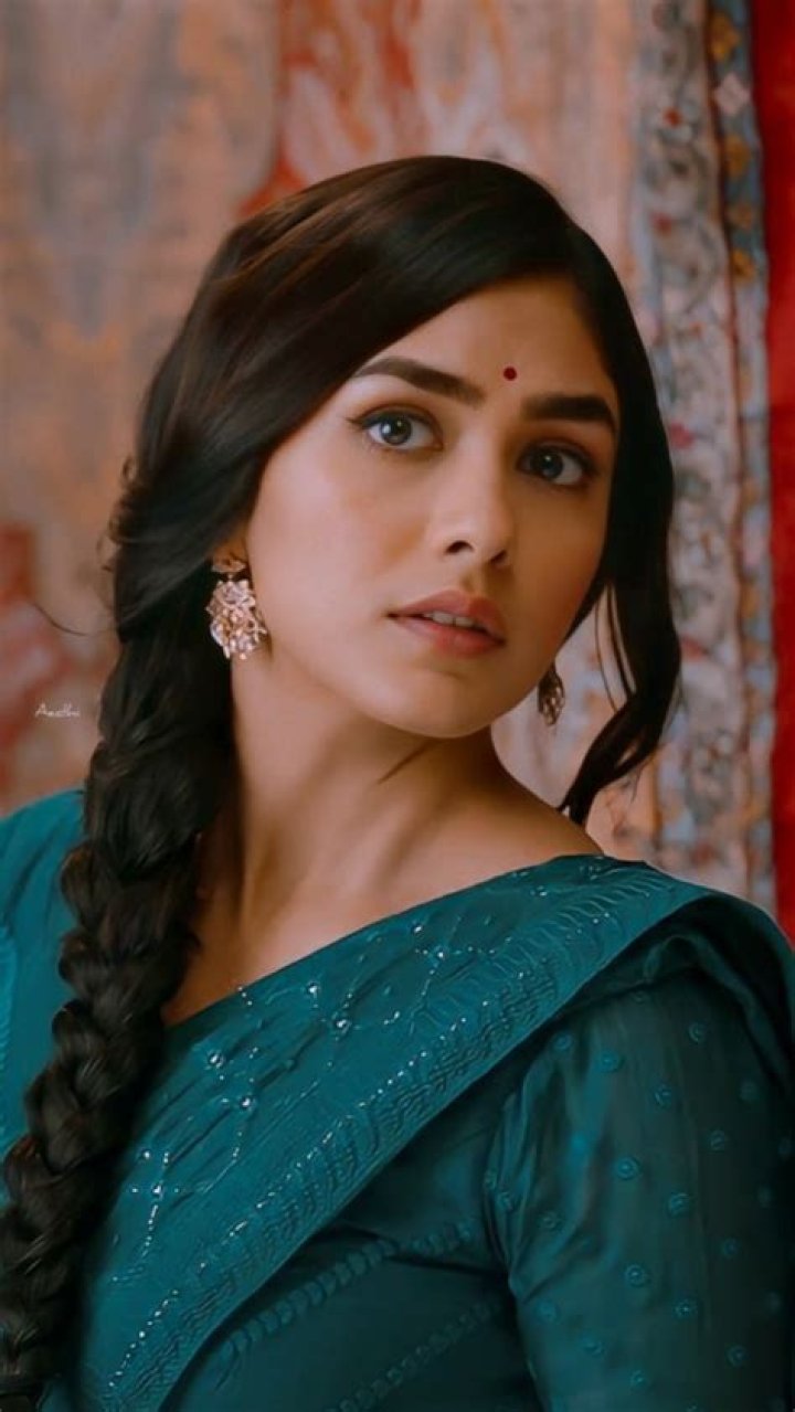 Mrunal Thakur