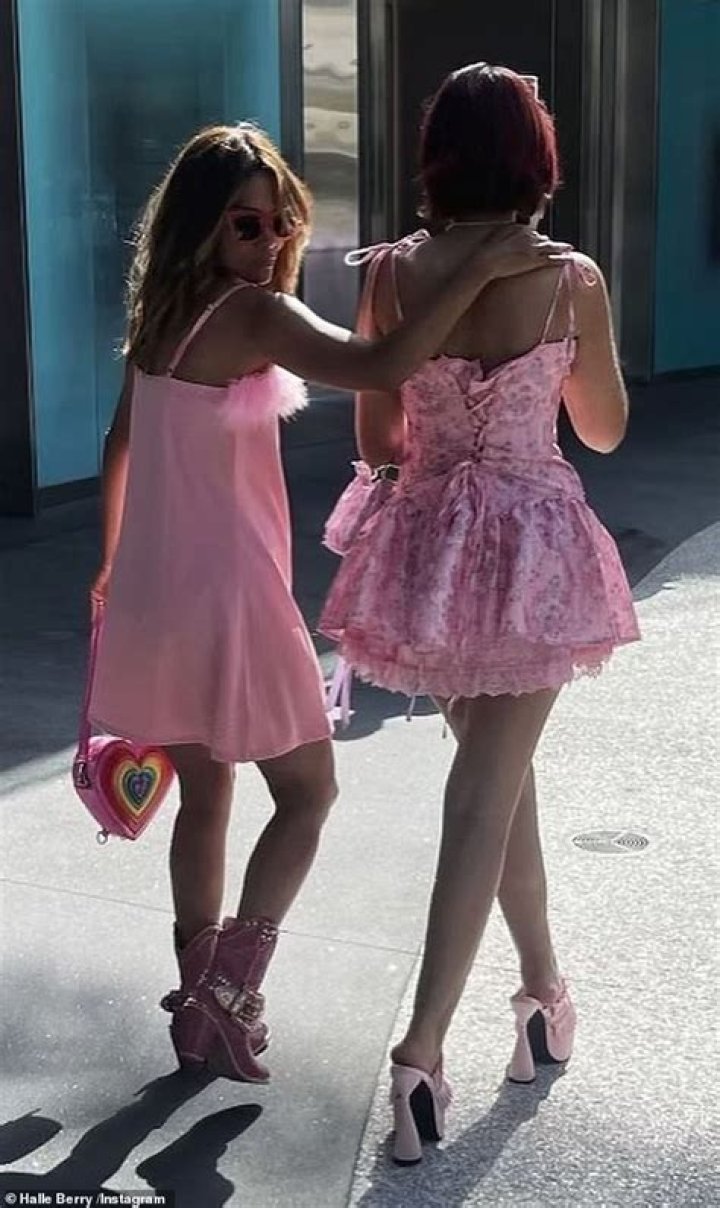 Nahla Aubry Net Worth 2024