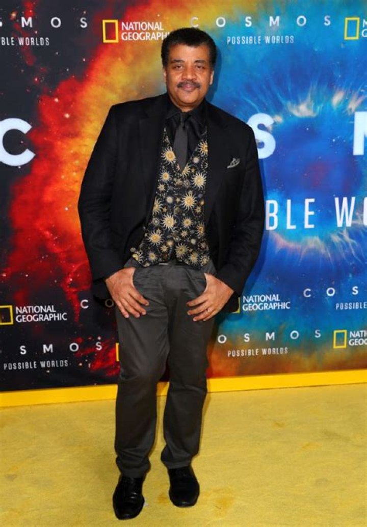 Neil deGrasse Tyson Net Worth – Look At His Multiple Income And Earning Sources