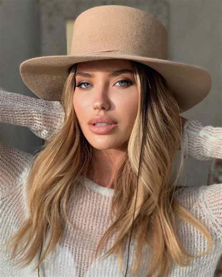 Nicole Dahm – American Model | Age, Biography, Wiki, Career, Net Worth, Boyfriend, Photos, and Facts