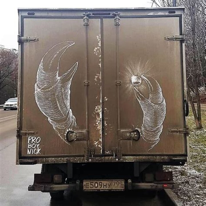 These Dirty Cars Are Being Turned Into Masterpieces By A Local Artist