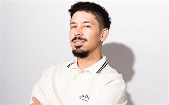 Noel Miller Bio, Wiki, Age, Girlfriend, Merch, Vine, Podcast, and Net Worth