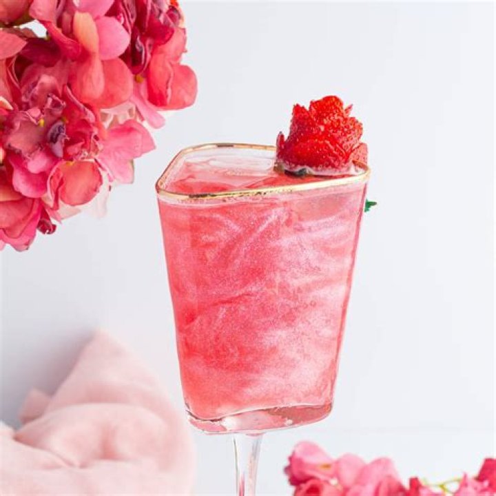 6 Non-Alcoholic Valentine's Day Mocktails to Try
