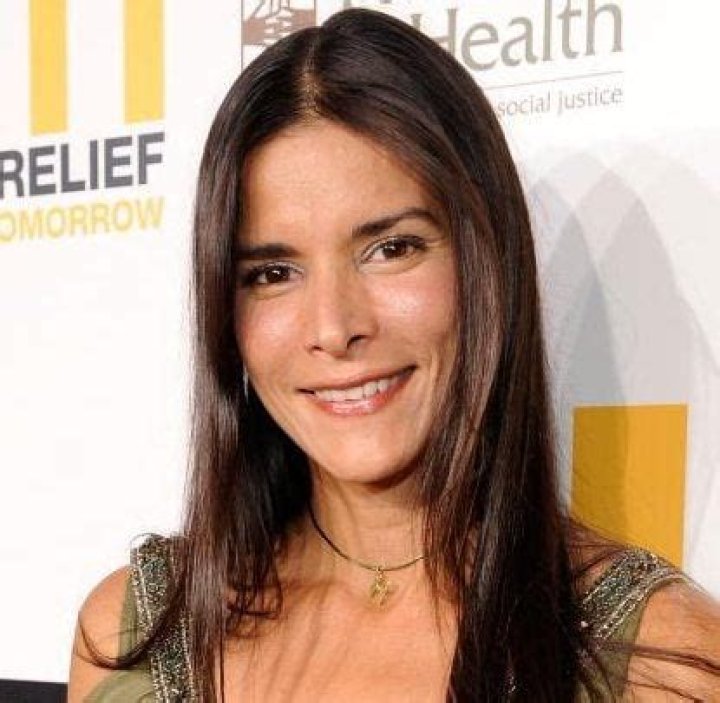 Patricia Velasquez Net Worth – How Much is Patricia Velasquez Worth?