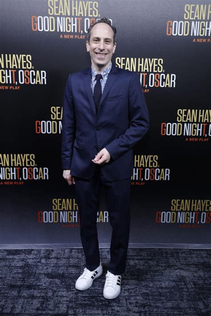 Peter Grosz Net Worth 2024