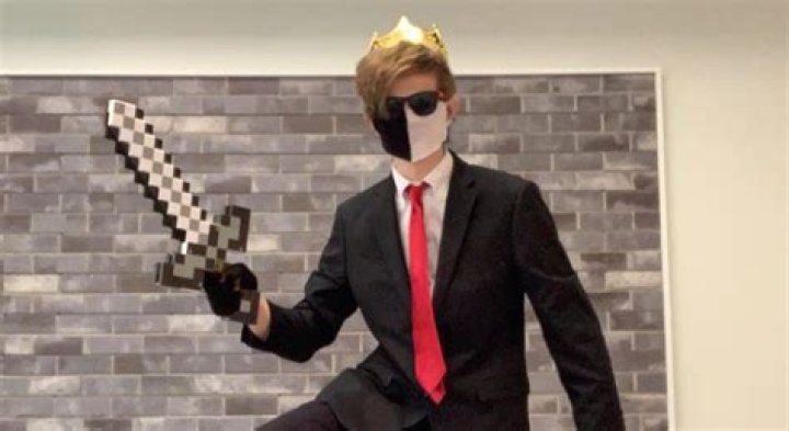 Did a Ranboo Face Reveal Get Leaked on TikTok? Here's What We Know