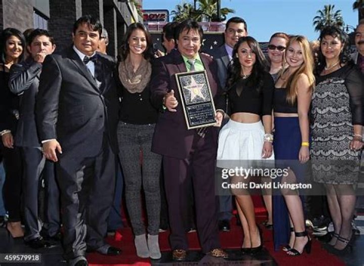 Renán Almendárez Coello Bio, Wiki, Age, Wife, Radio, and Net Worth