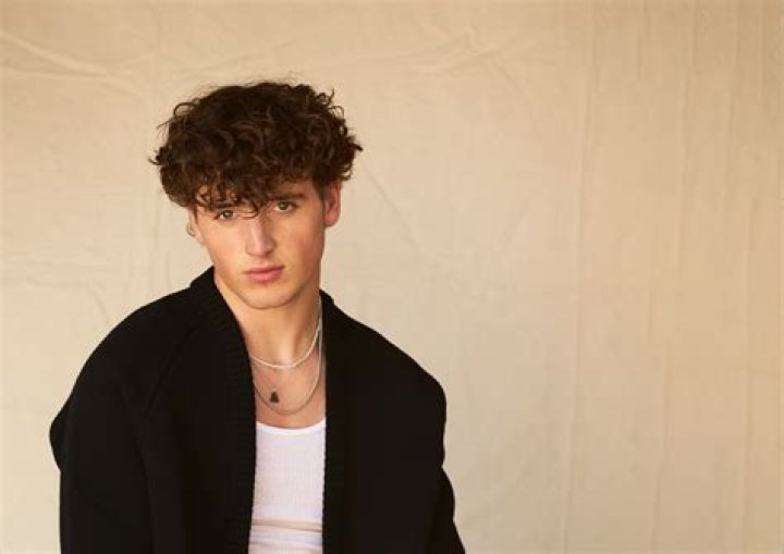 Rick Gomez – Actor | How Tall is he? Wiki, Age, Height, Net Worth, Relationship, Ethnicity, Career