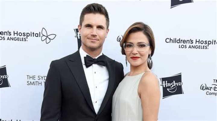 Inside Robbie Amell’s Relationship with Wife Italia Ricci