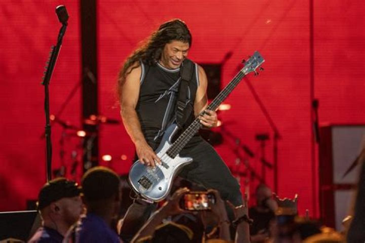 Robert Trujillo of Metallica Net Worth – Richest Music Artists