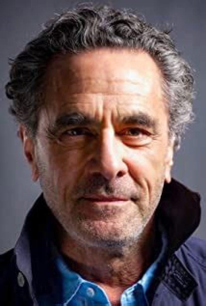 Robin Thomas Net Worth