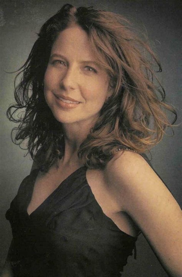 Robin Weigert – Biography, Facts & Life Story