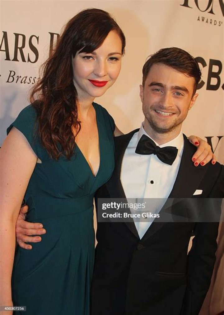 
Meet Erin Darke – Daniel Radcliffe’s Girlfriend. 4 Years Age Difference Isn’t a Problem
