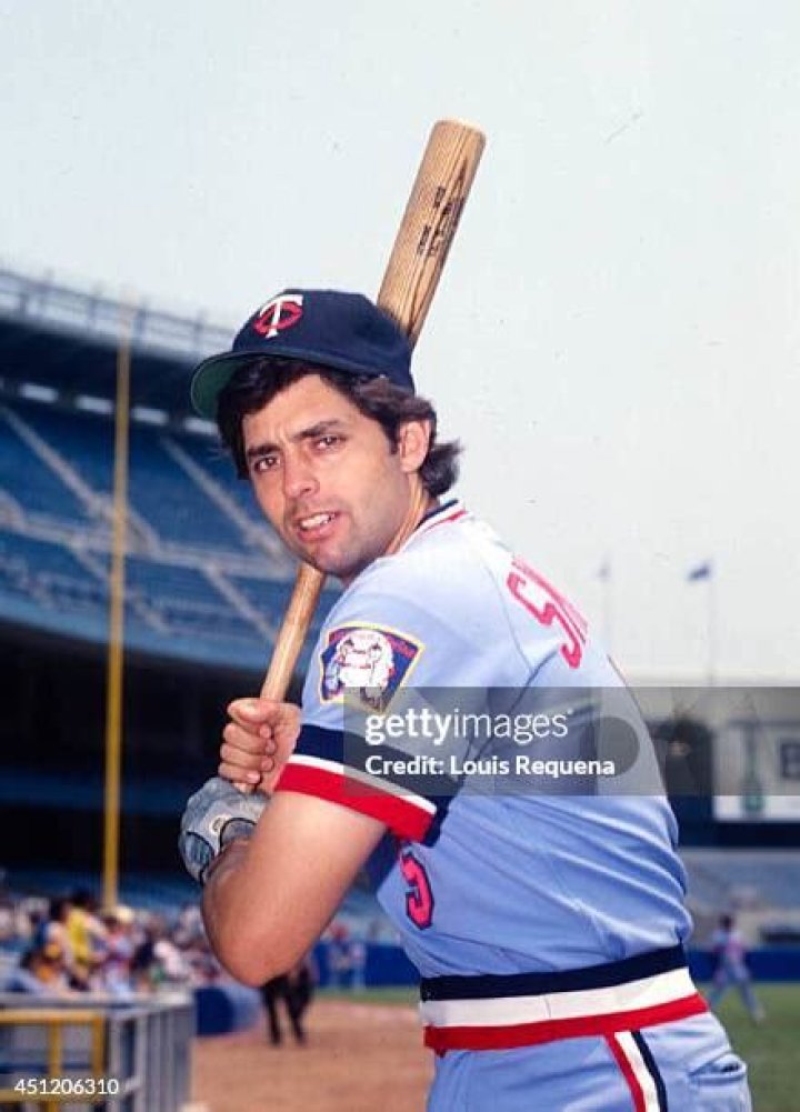 Roy Smalley Twins, Bio, Wiki, Age, Wife, Kids, Salary, and Net Worth