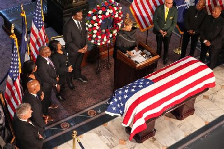 Santita Jackson Singer, Bio, Wiki, Age, Height, Husband, Show, Weight Loss, and Net Worth