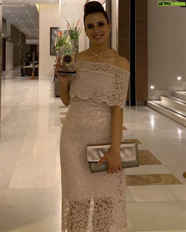 Sara Lalama Wiki, Biographie, Age, Taille, Mariage, Contact & Informations