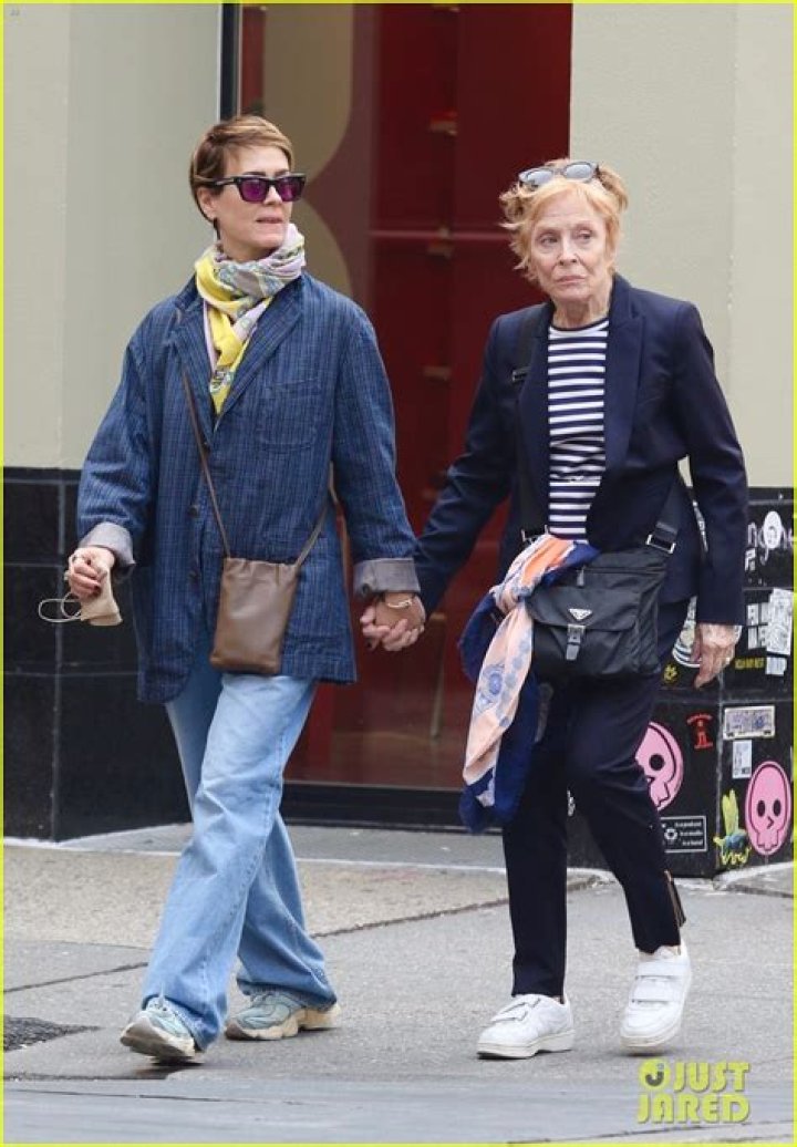 Sarah Paulson and Partner Holland Taylor Are Relationship Goals