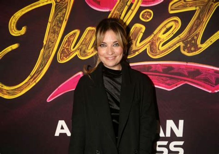 Schitt’s Creek Cast Net Worth – Richest Cast Members Salary