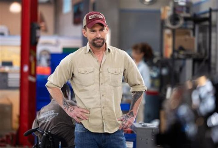 Sean Williams Scott Net Worth – How Much is Sean Williams Scott Worth?