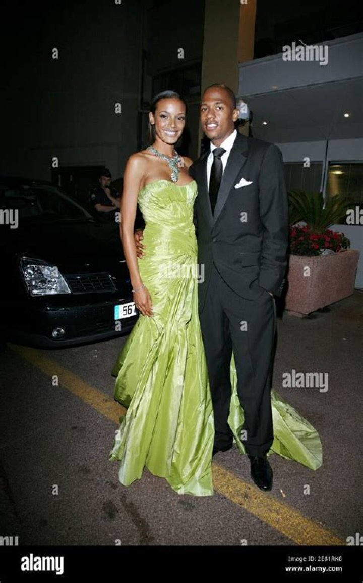 Selita Ebanks Reason For No Husband & End Of Dating Affairs; Indulging With Family Instead