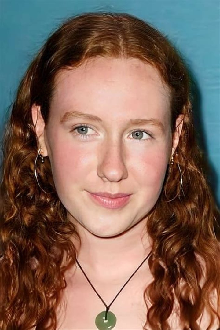 Stella Chestnut Estimated Net Worth, Age, Affairs, Height, Dating, Relationship Stats, Salary as well as short Biography with top 10 popular facts!