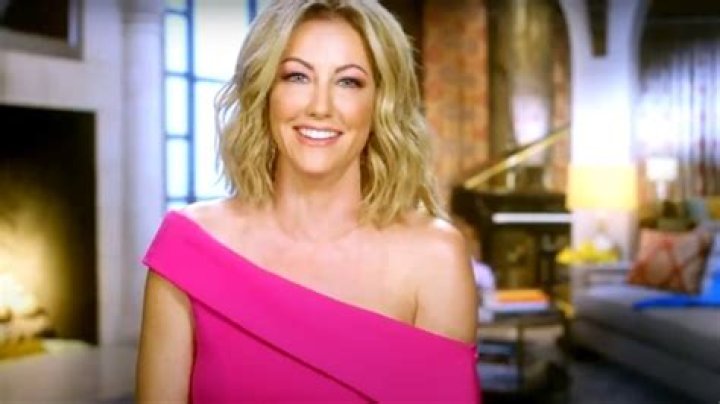 Stephanie Hollman Net Worth