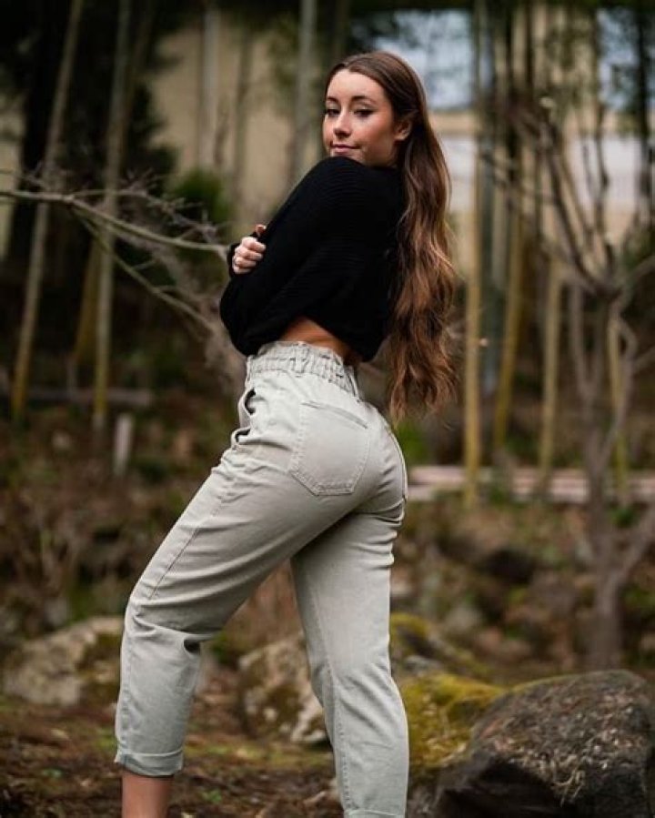 Sydney Lint Net Worth – How Much is Sydney Lint Worth?