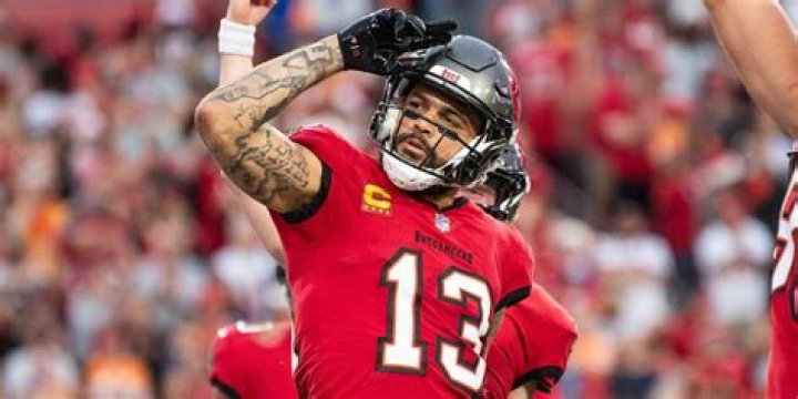 Tampa Bay Buccaneers WR Mike Williams Weight Loss Journey