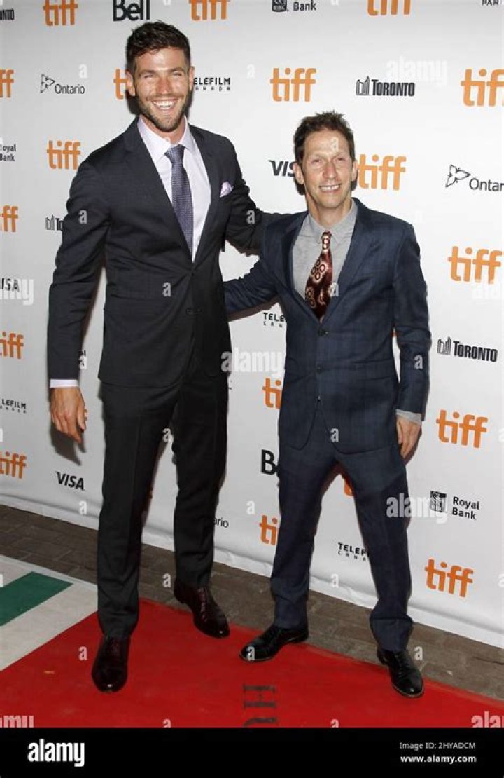 Tim Blake Nelson Height