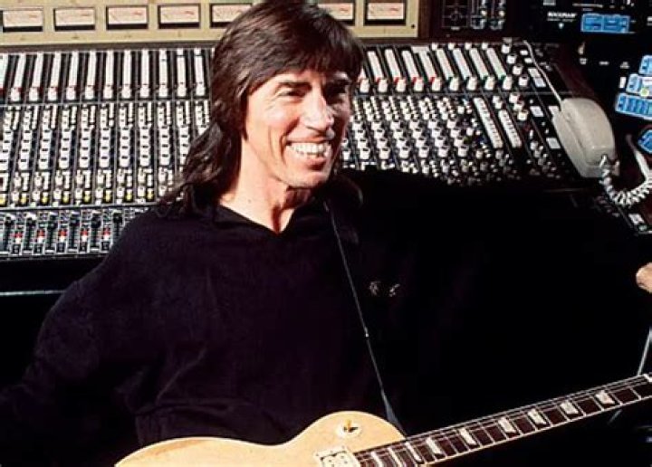 Tom Scholz Net Worth – How Much is Scholz Worth?