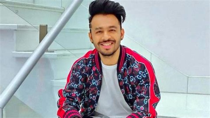 Tony Kakkar Phone Number,Contact No. Mobile No. WhatsApp Number