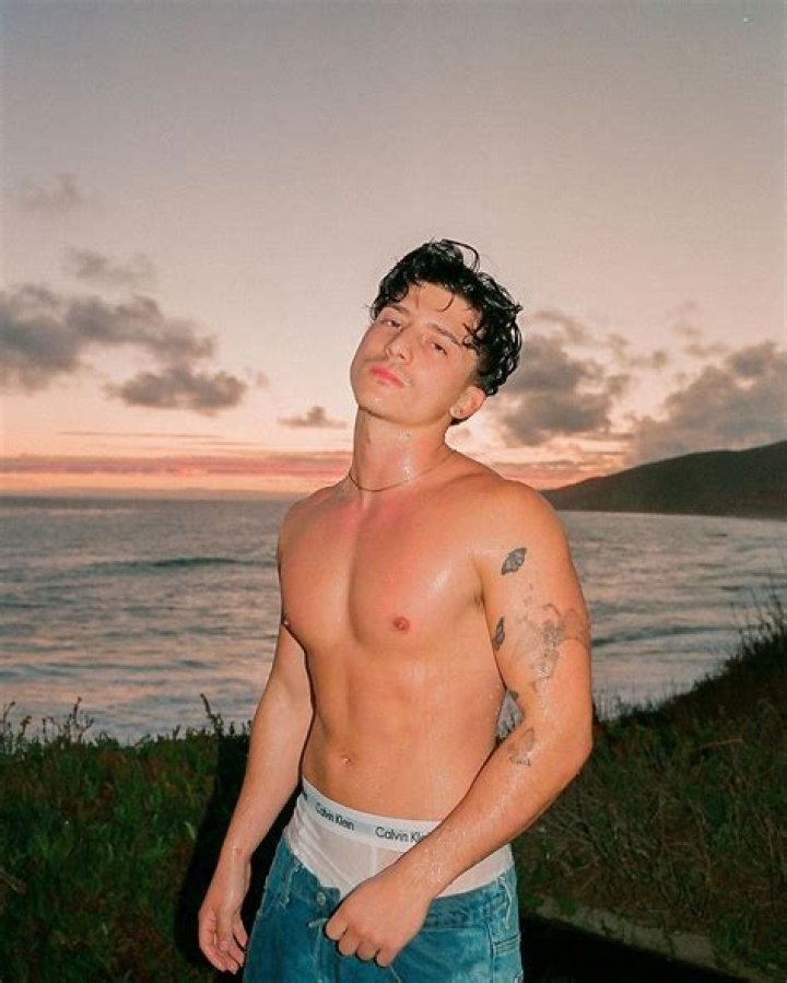 Tony Lopez Height, Age, Girlfriend, Net Worth