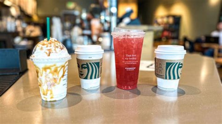"Should I Say Something?" — Woman Reveals Starbucks Didn't Fill Her Drink to the Top