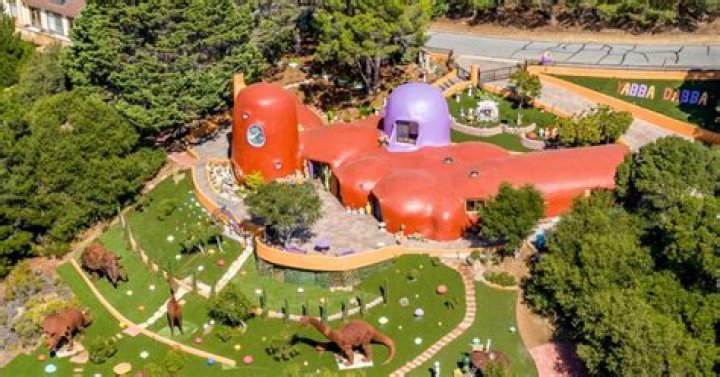 This "Flintstones" House Is So Ugly, the Owner's Getting Sued