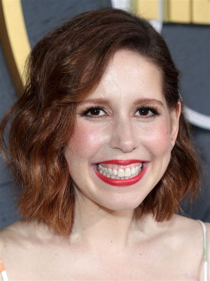 Vanessa Bayer Imdb, Bio, Wiki, Age, Height, Boyfriend, And Net Worth