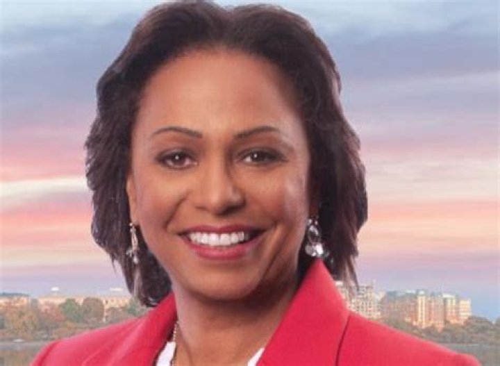 Veronica Johnson WJLA, Bio, Wiki, Age, Height, Family, Husband, Salary, and Net Worth