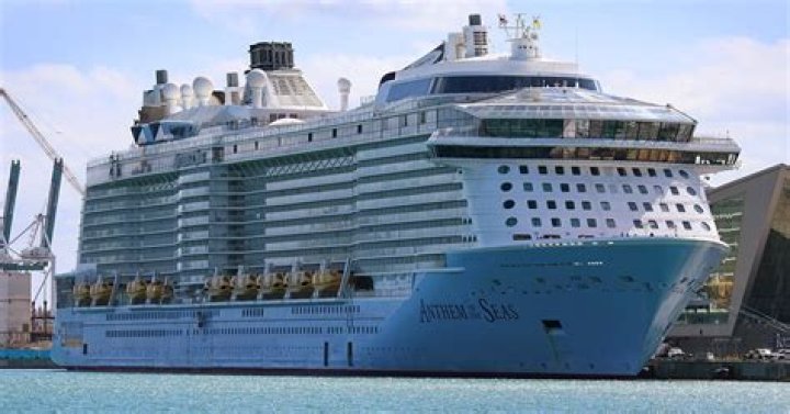 If Your Cruise Ship Leaves You Behind At a Stop, Here's What You Should Do Next