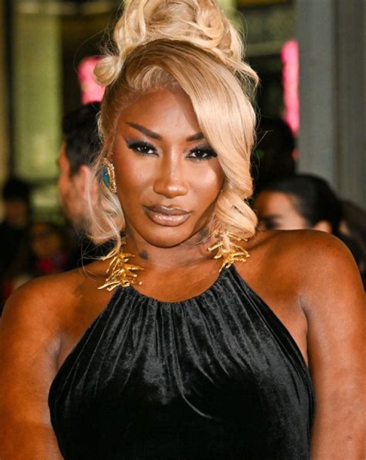 What Is Aya Nakamura Religion? Malian Singer Family And Net Worth