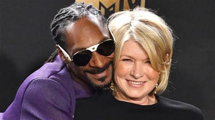 Martha Stewart Is Single, but Her DMs Are Open