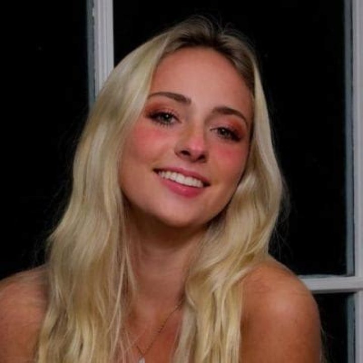 Who Is Natalie Reynolds | Is She Dating Anyone | Wiki And Parents Details