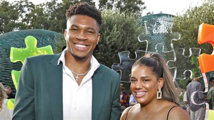 Wife of Giannis Antetokounmpo – Is He Engaged to Mariah Riddlesprigger?